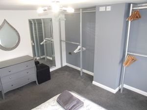 Bedroom- click for photo gallery
